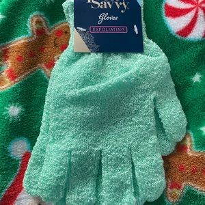 Exfoliating bath gloves